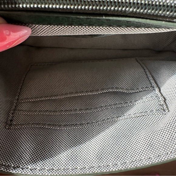 Green Fossil Crossbody Purse - Picture 14 of 16